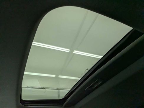 New 2026 Chevrolet Trax RS w/ Sunroof Package FWD image 30