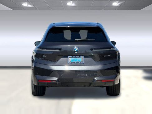 Used 2024 BMW iX xDrive50 w/ Sport Package AWD/4WD image 10