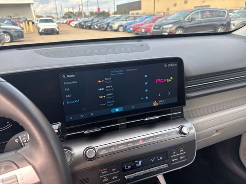 Used 2025 Hyundai Kona SEL image 21