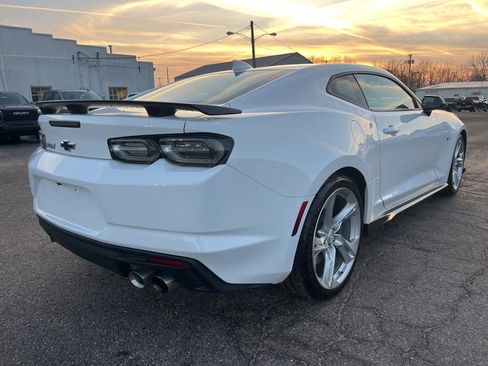 Used 2022 Chevrolet Camaro LT image 4