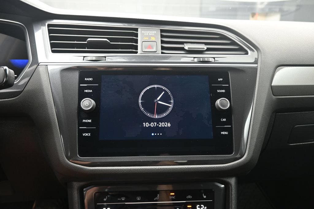 Used 2024 Volkswagen Tiguan SE FWD image 11