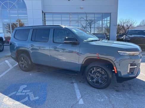 New 2026 Jeep Grand Wagoneer Limited AWD/4WD image 37