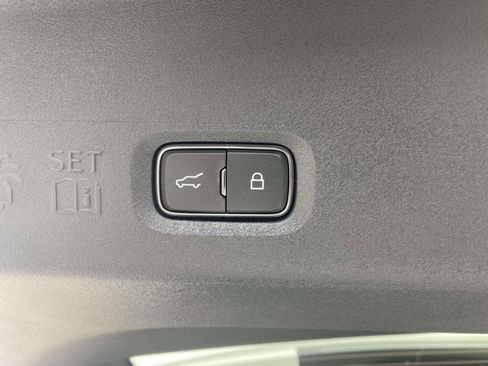 New 2025 Lincoln Navigator Reserve image 16