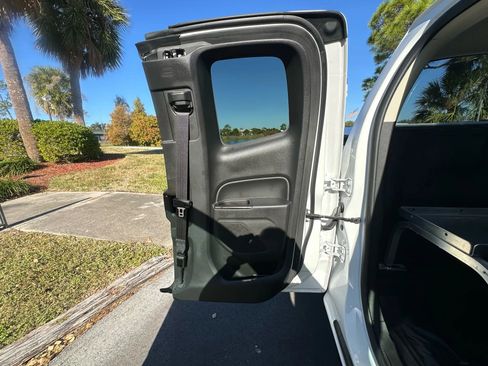 Used 2022 Chevrolet Colorado LT w/ Fleet Safety Package image 30