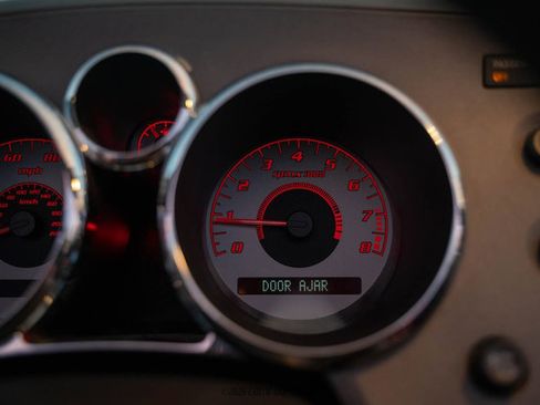 Used 2009 Pontiac Solstice Coupe RWD image 34
