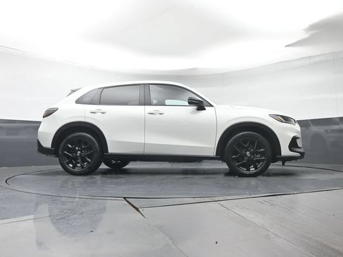 Certified 2024 Honda HR-V Sport image 32