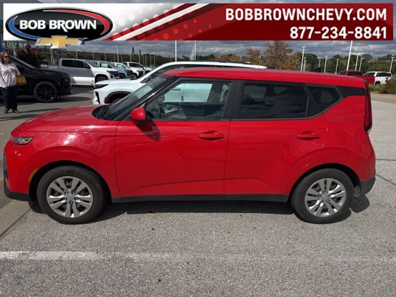 Used 2020 Kia Soul LX image 1