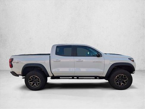 Used 2023 Chevrolet Colorado ZR2 w/ ZR2 Convenience Package III AWD/4WD image 4
