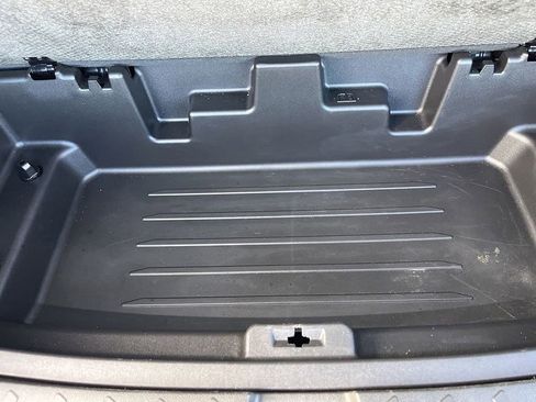 Used 2023 Chevrolet Traverse LT image 53