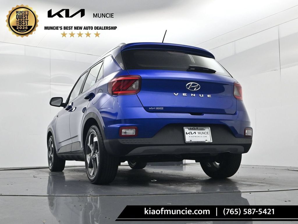 Used 2024 Hyundai Venue SEL FWD image 39