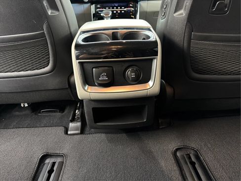 Used 2024 Kia Carnival SX FWD image 26