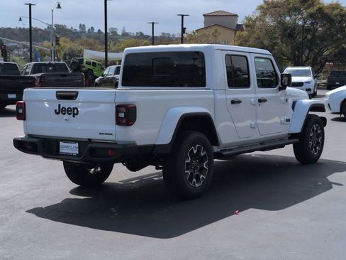 New 2026 Jeep Gladiator Sport image 5