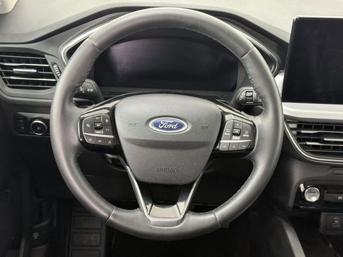 Used 2023 Ford Escape Platinum w/ Premium Technology Package FWD image 11