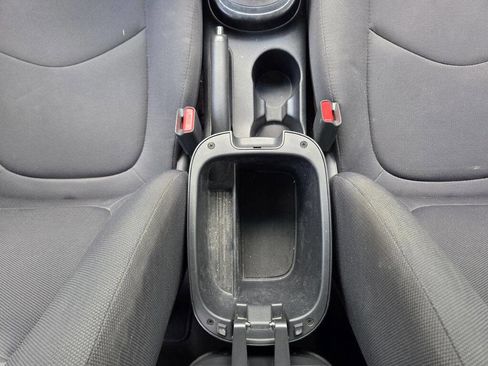 Used 2011 Kia Soul + w/ Audio Pkg FWD image 29
