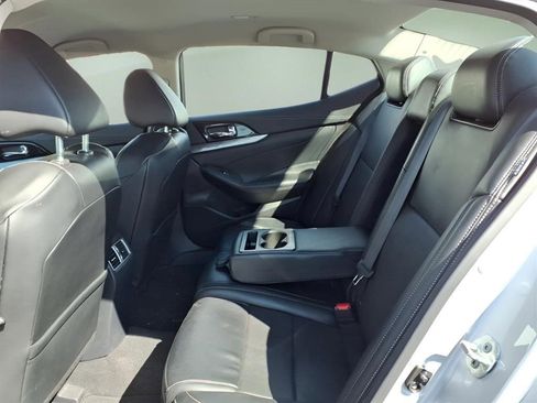 Used 2023 Nissan Maxima SV w/ Floor Mat Group FWD image 5