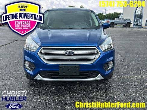 Used 2019 Ford Escape SE FWD image 1
