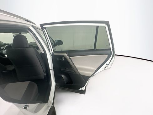 Used 2014 Toyota RAV4 XLE AWD/4WD image 27