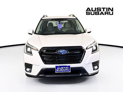 Used 2024 Subaru Forester Premium AWD/4WD image 3