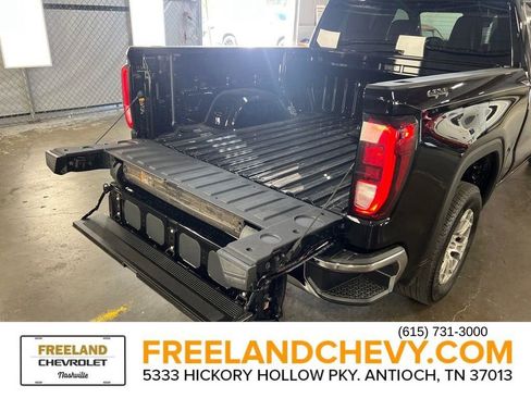 Used 2024 GMC Sierra 1500 SLE image 11