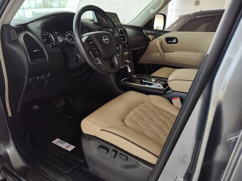 Used 2022 Nissan Armada Platinum RWD image 2