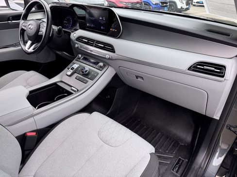 Used 2022 Hyundai Palisade SEL w/ Convenience Package image 17