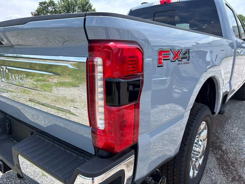 New 2026 Ford F250 King Ranch w/ Chrome Package AWD/4WD image 13