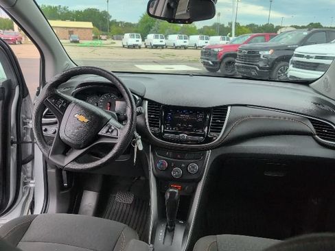 Used 2022 Chevrolet Trax LS w/ Tint and Cruise Package AWD/4WD image 35