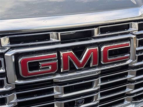 New 2026 GMC Yukon XL Denali image 13