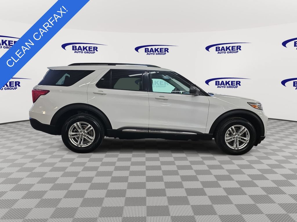 Used 2023 Ford Explorer XLT AWD/4WD image 4