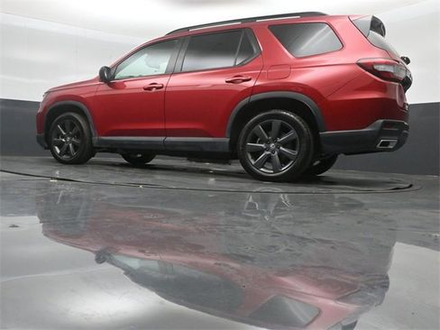 Used 2025 Honda Pilot Sport image 38