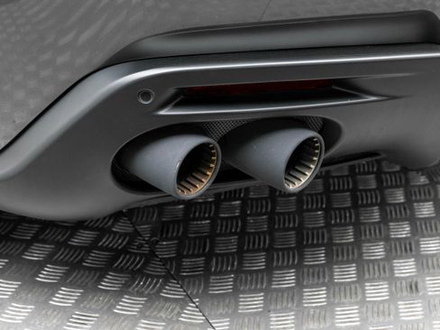 Certified 2022 Ferrari Roma image 35