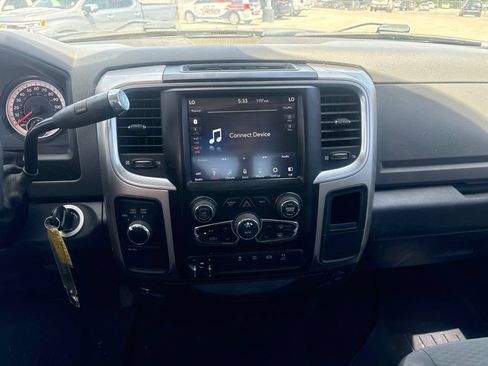 Used 2018 RAM 2500 SLT AWD/4WD image 5
