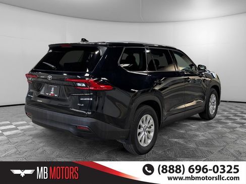 Used 2024 Toyota Grand Highlander AWD Hybrid image 3