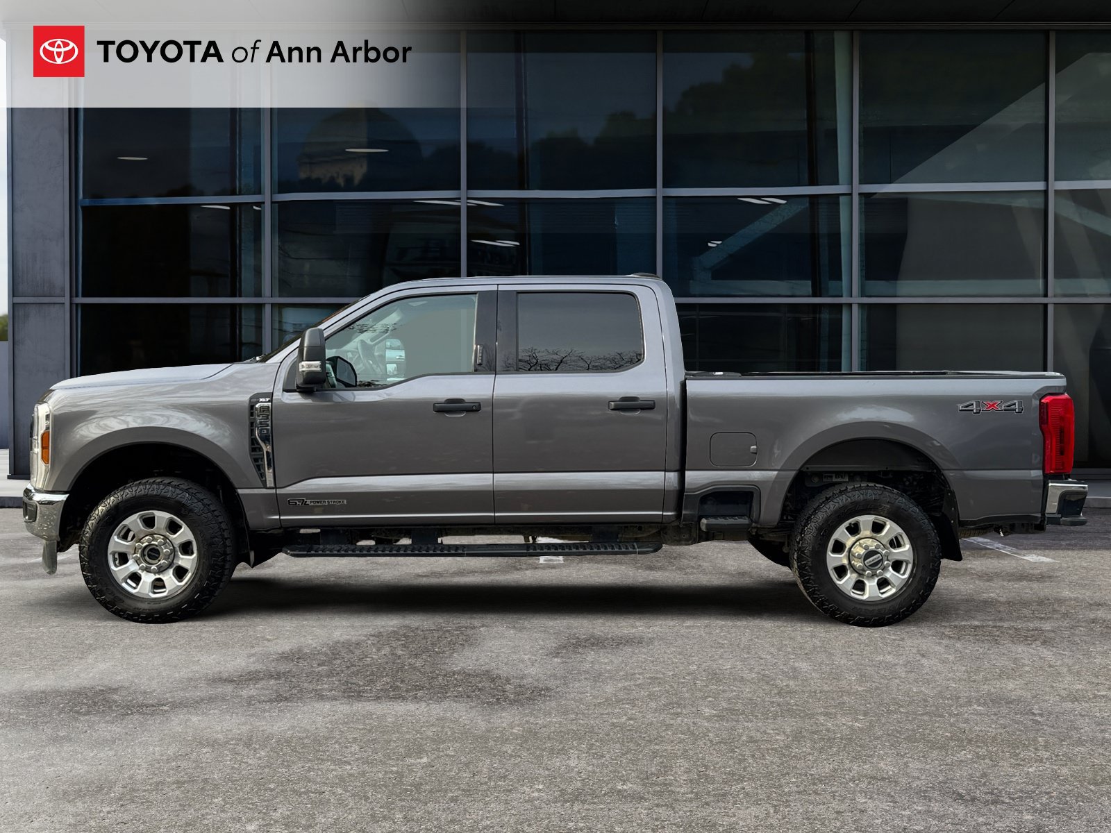 Used 2024 Ford F350 XLT w/ Camper Package AWD/4WD image 8