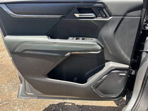 New 2026 GMC Acadia AT4 w/ Luxury Package AWD/4WD image 22