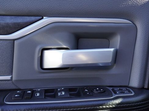 Used 2023 RAM 2500 Big Horn w/ Level 1 Equipment Group image 12