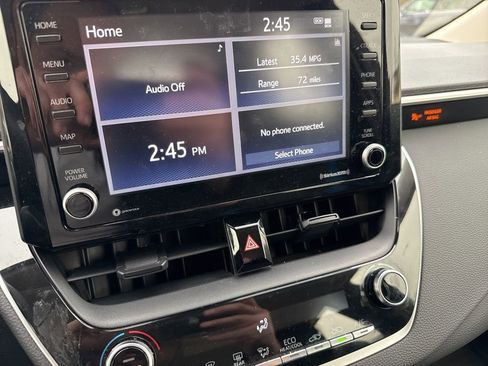 Used 2022 Toyota Corolla LE image 21