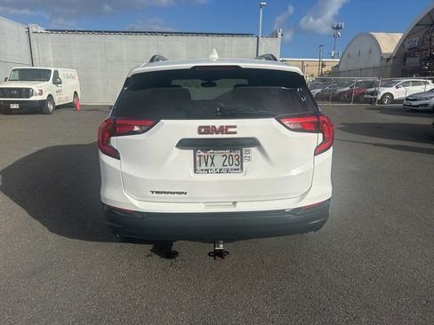 Used 2019 GMC Terrain SLE w/ Driver Convenience Package FWD image 4