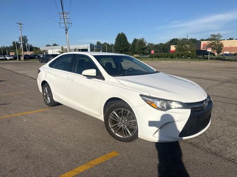 Used 2017 Toyota Camry SE FWD image 21