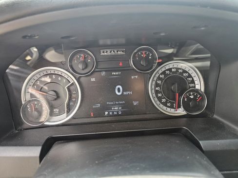 Used 2022 RAM 1500 Classic SLT w/ Electronics Group image 18