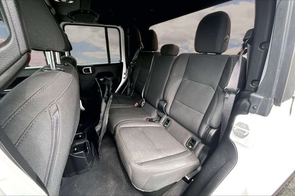 Used 2021 Jeep Gladiator Sport AWD/4WD image 23