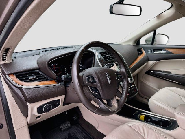 Used 2019 Lincoln MKC Select w/ Select Plus Package FWD image 10