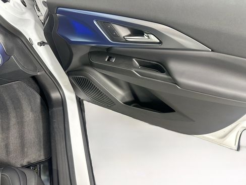 Used 2025 Chevrolet Equinox EV LT w/ Convenience Package image 30