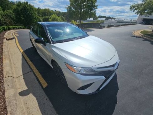 Used 2020 Toyota Camry XSE w/ Navigation Package FWD image 8