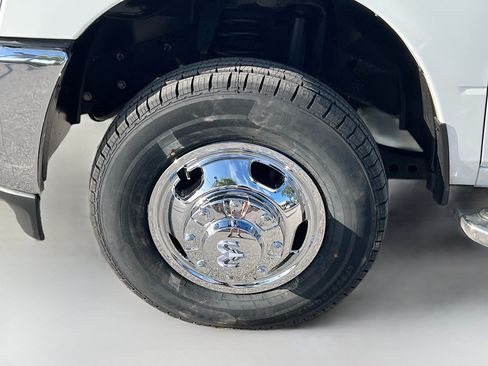 Used 2024 RAM 3500 Big Horn AWD/4WD image 10
