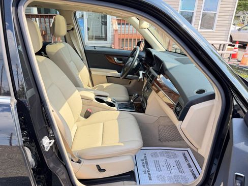 Used 2011 Mercedes-Benz GLK 350 4MATIC image 47