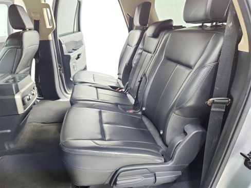 Used 2023 Ford Expedition Max XLT image 37