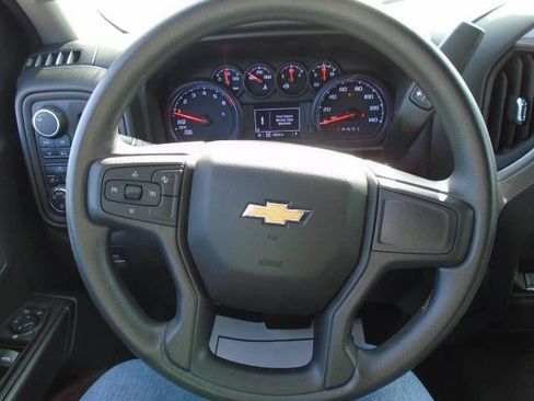 Used 2022 Chevrolet Silverado 1500 Custom AWD/4WD image 7