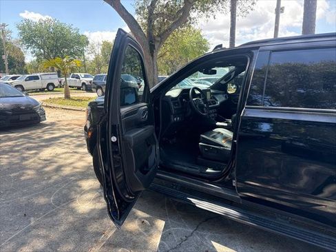 Used 2023 GMC Yukon AT4 w/ Max Trailering Package image 10