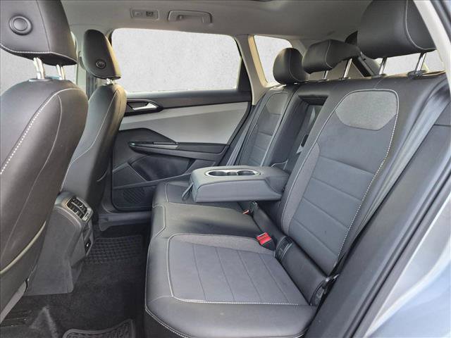 Used 2023 Volkswagen Taos SE FWD image 17